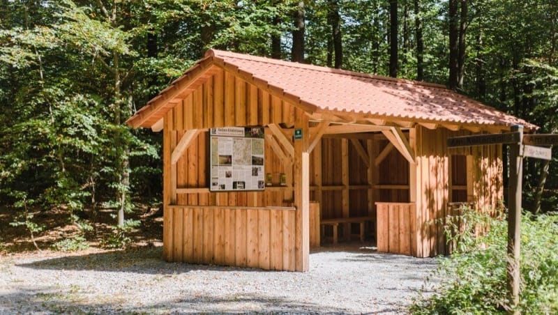 Schutzhütte im FriedWald Schwanberg, Foto: FriedWald